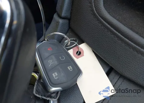 2017 Cadillac Xt5 Luxury z USA, uszkodzony, nr VIN 1GYKNDRSXHZ257982